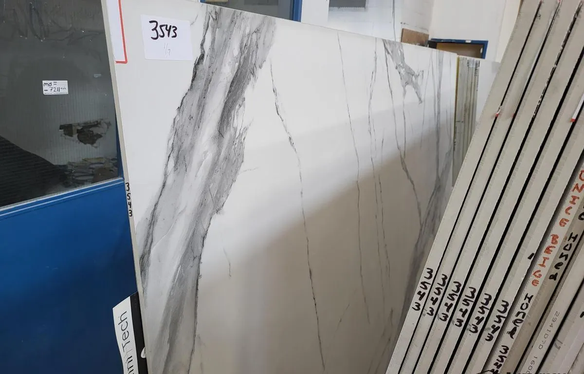 (7) Statuario Porcelain Slabs
UNRESERVED