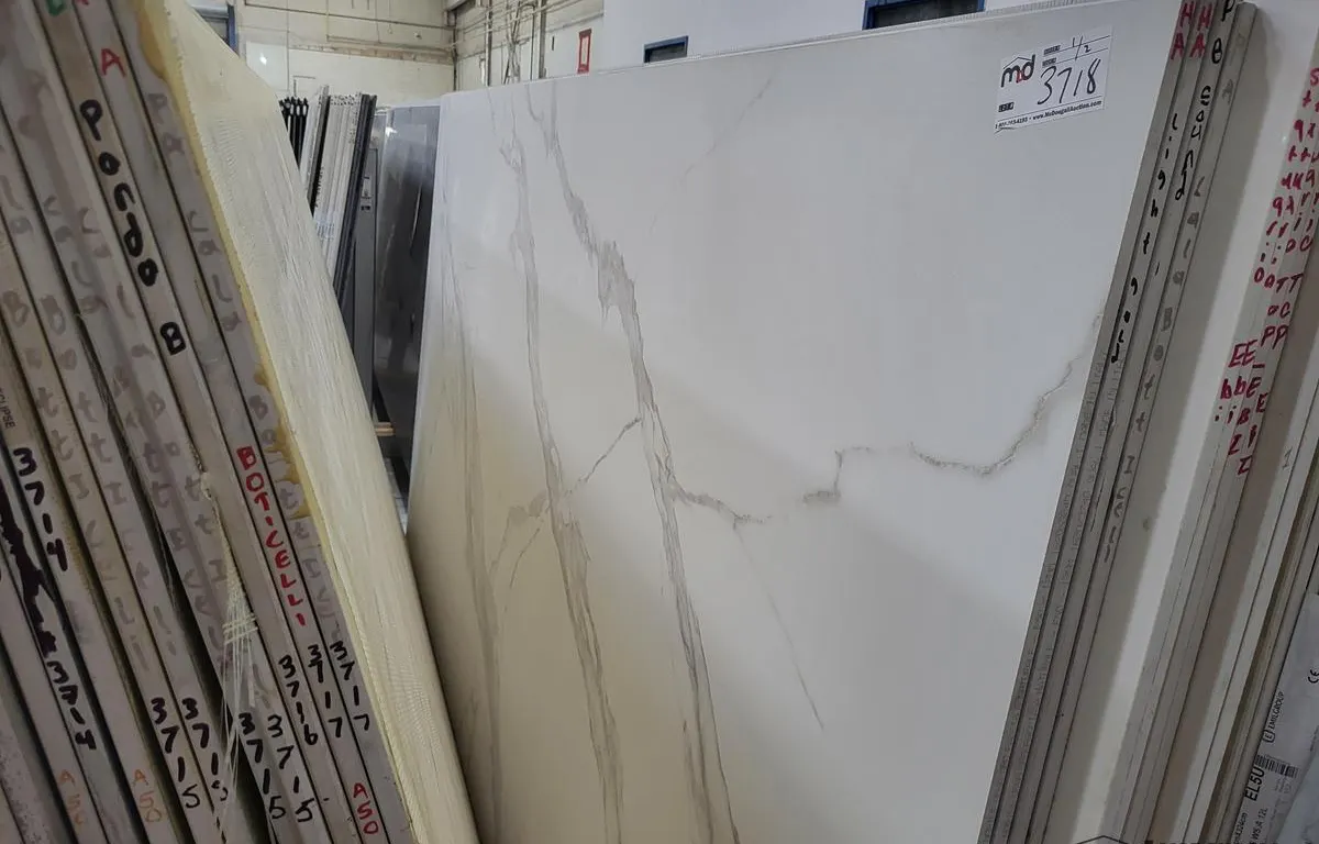 (2) Light Gold Porcelain Slabs
UNRESERVED