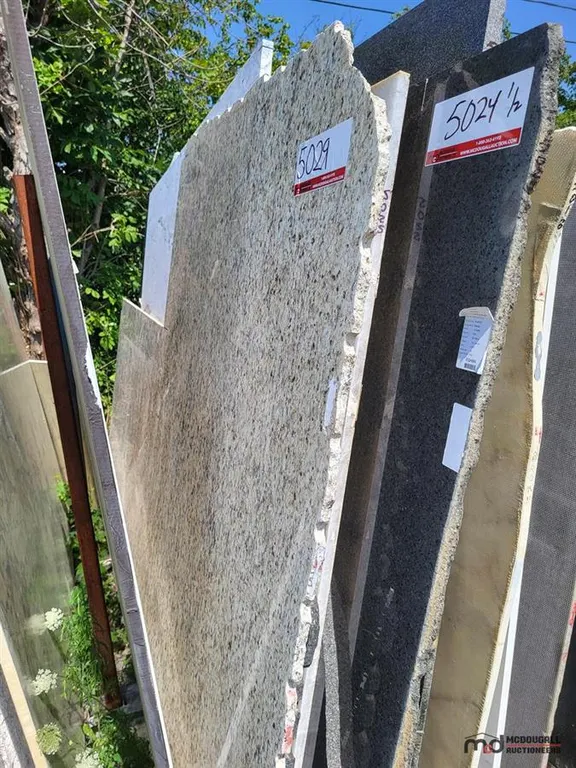 Cut Stone Slab
UNRESERVED