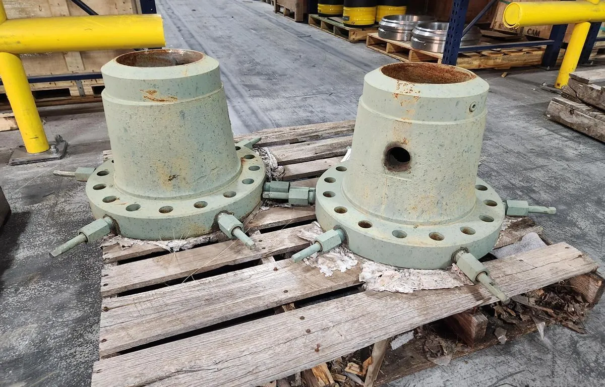 (2) Casing Head Housings IC-2-L 11 API
UNRESERVED