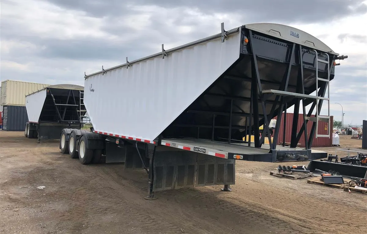 2006 LodeKing Prestige Tri-Axle Super B Grain Trailer & T/A Pup Grain Trailer