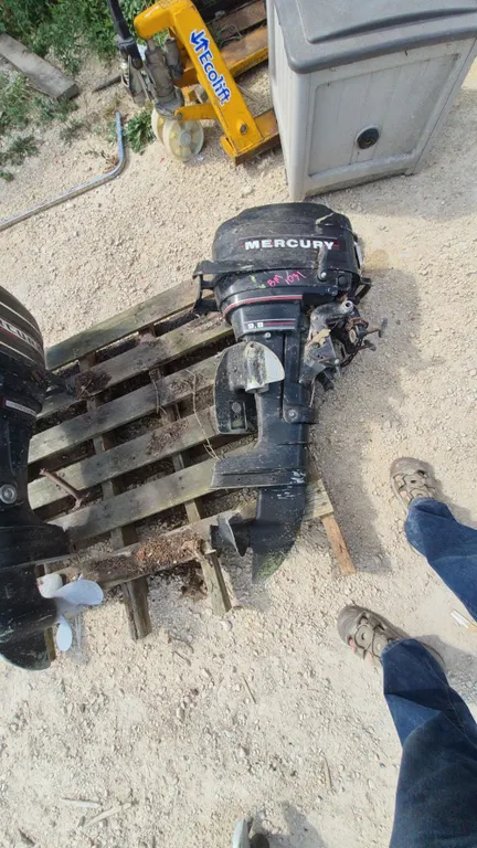 Mercury 9.8 HP Outboard Motor