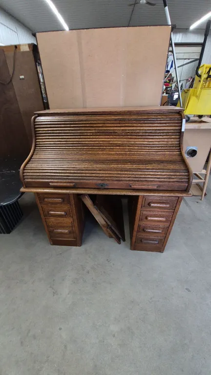 Antique Oak Roll Top Desk with Drawers. 50”×52”×54”