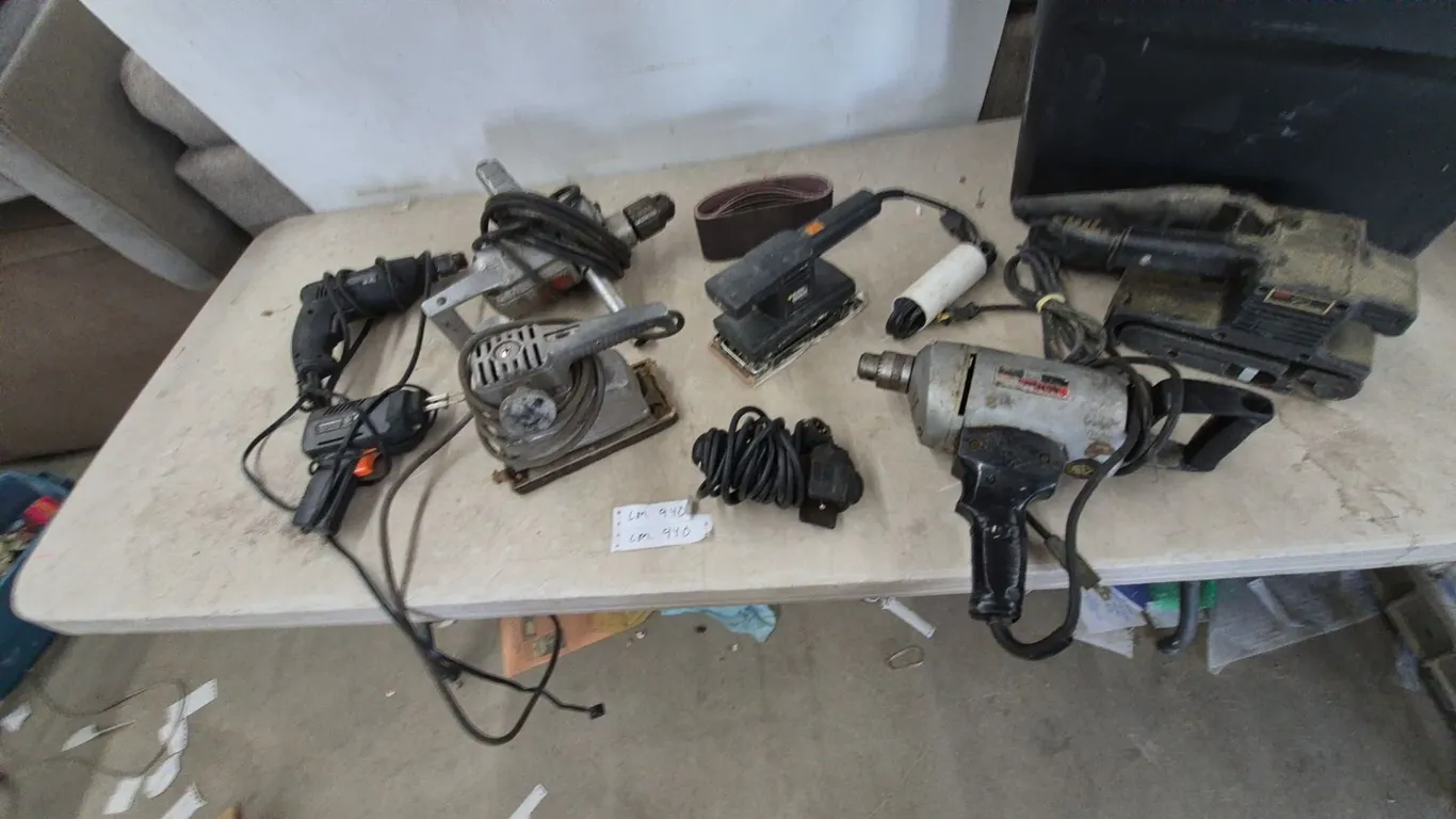 Assorted Power Tools: Black and Decker Drills and Sanders, Craftsman Sander