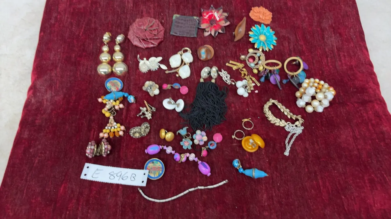 Assorted Fashion Jewelry Including Earrings, Brooches, Rings, Necklaces
