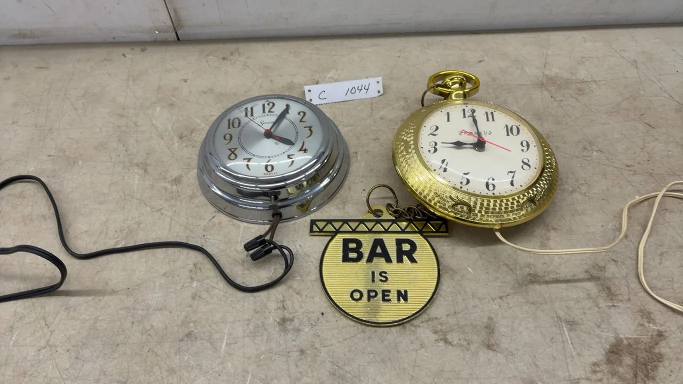 Vintage Sessions Model SW Electric Wall Clock and Seth Thomas Pocket Watch Bar Clock