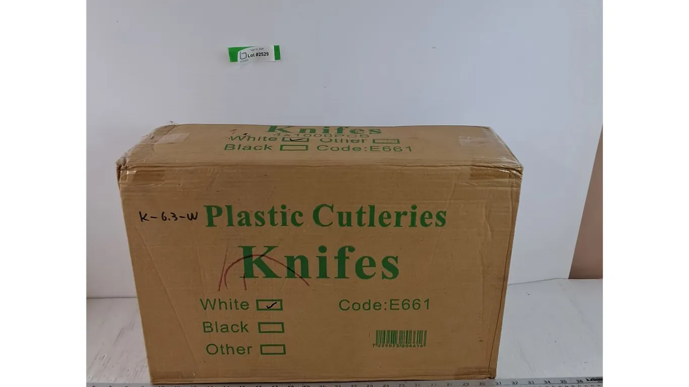 (4) Packs of (1000) Plastic Cutleries White Knives CIB