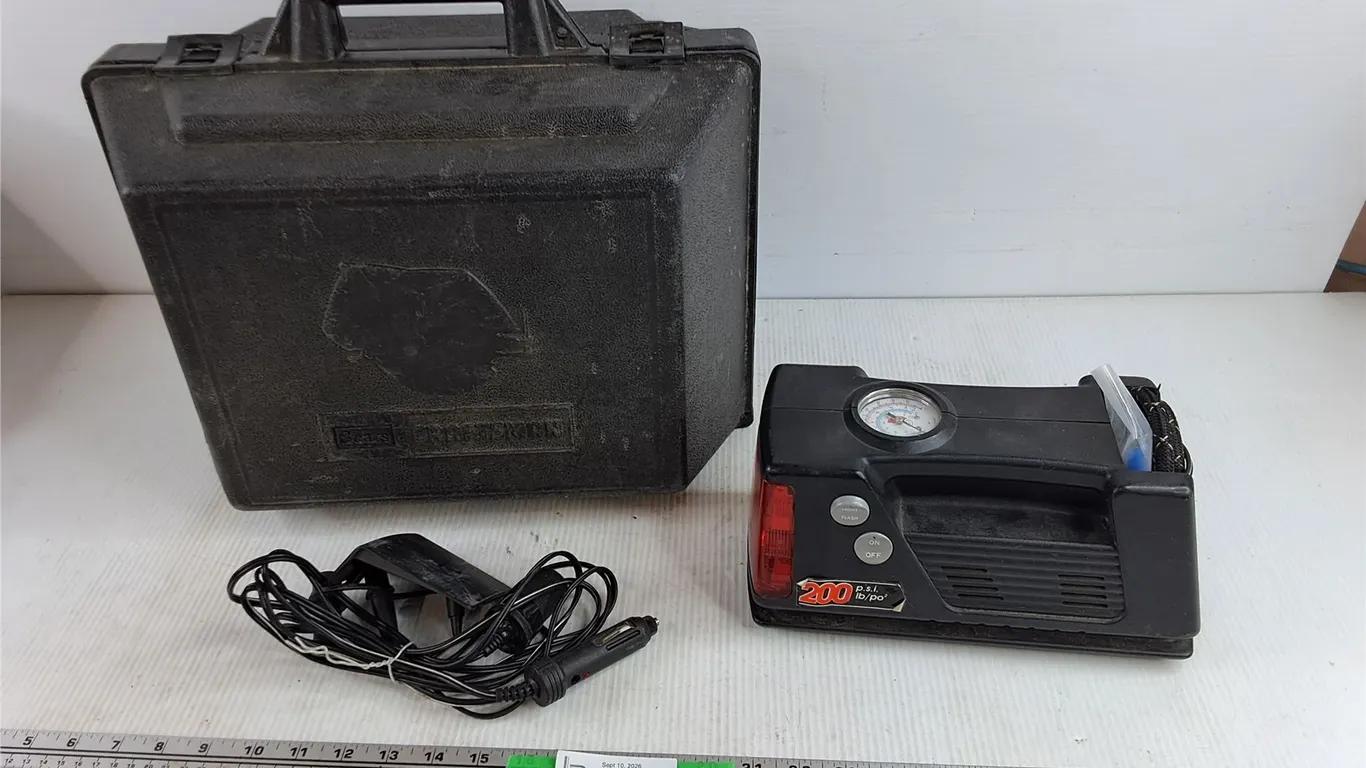 Sears Craftsman Plastic Case & 200 PSI 12V Air Compressor - As Is
