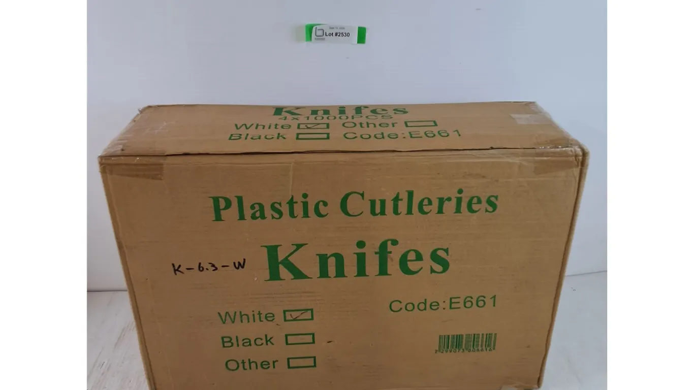 (4) Packs of (1000) Plastic Cutleries White Knives CIB
