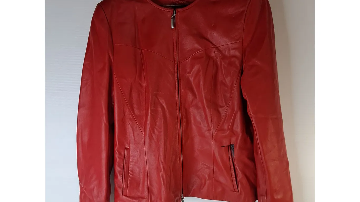 *Women's Leather Style Jacket- Approx. M