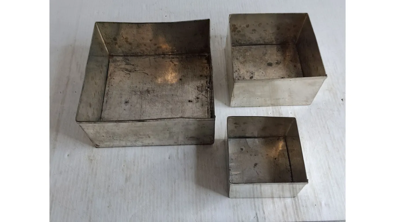 Set of 3 Square Metal Cake Pans