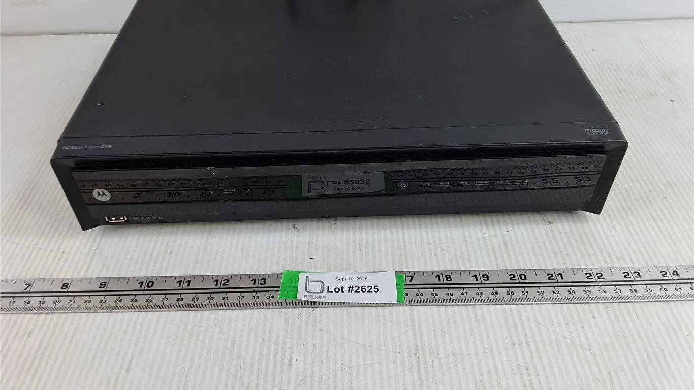 Motorola HD Dual Tuner DVR - Powers On, As Is, No Cord