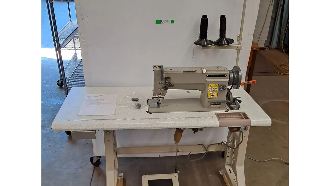 *Mach 2 Sewing Machine & Table- Powers On, Can't Ship