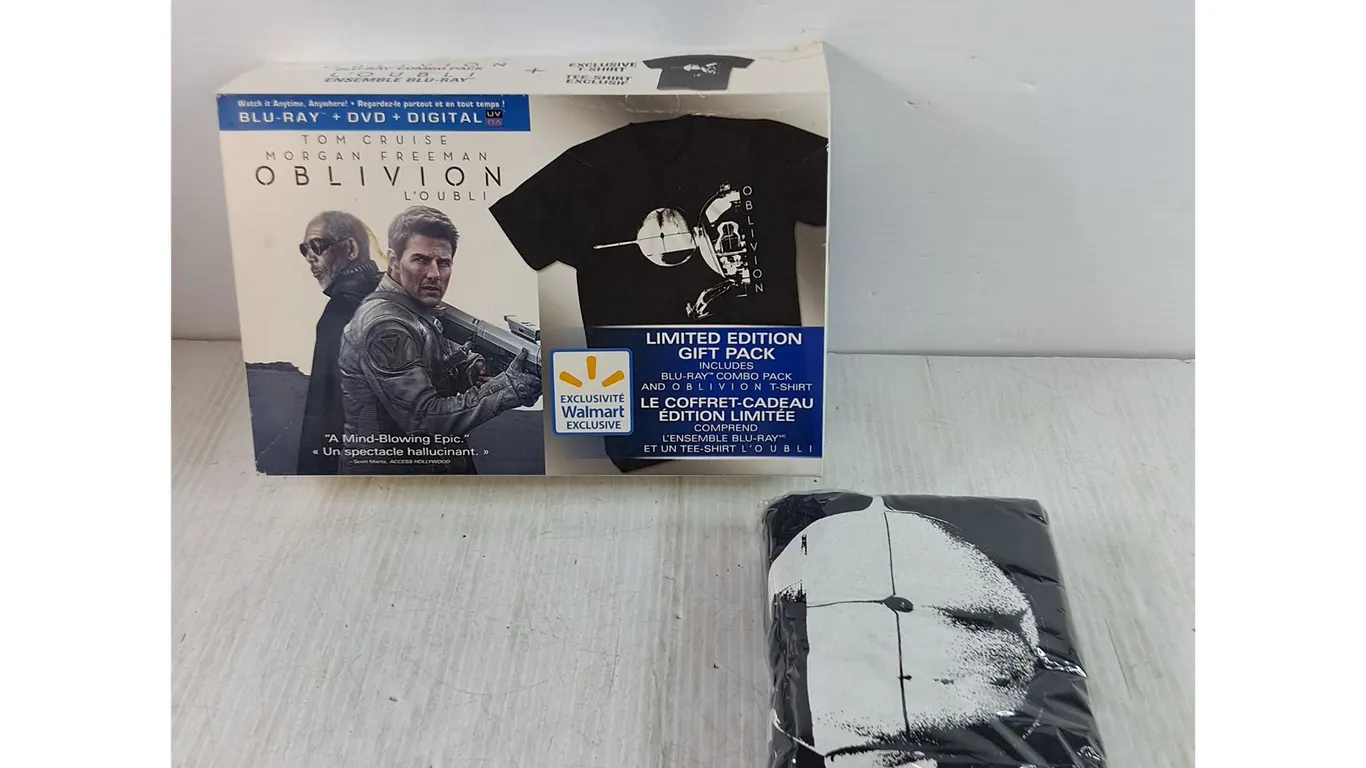 Oblivion Movie Box As-Is with Walmart Exclusive T-Shirt Unknown Size No Movie