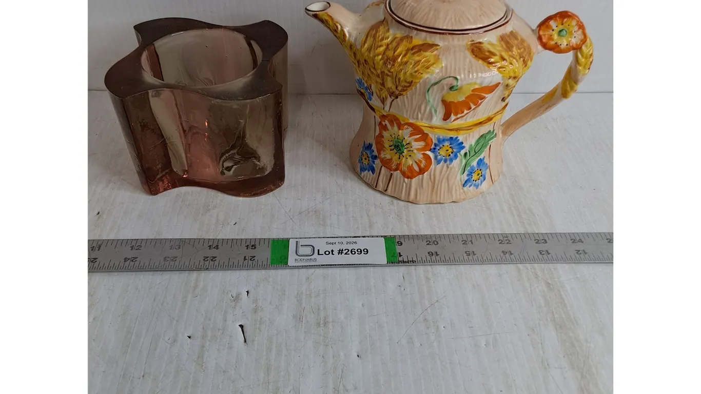 Vintage "Haystack" Style Teapot,Wavy Glass Tealight Candleholder
