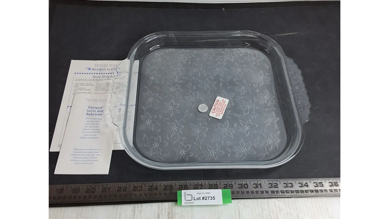 Unused Princess House Glass Bakeware Serving Tray - 15" x 13"