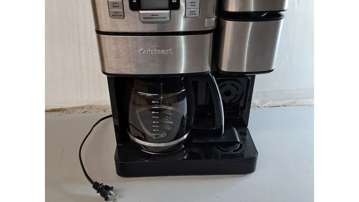 Cuisinart Coffeemaker/Bean Grinder- Powers On, Can't Ship