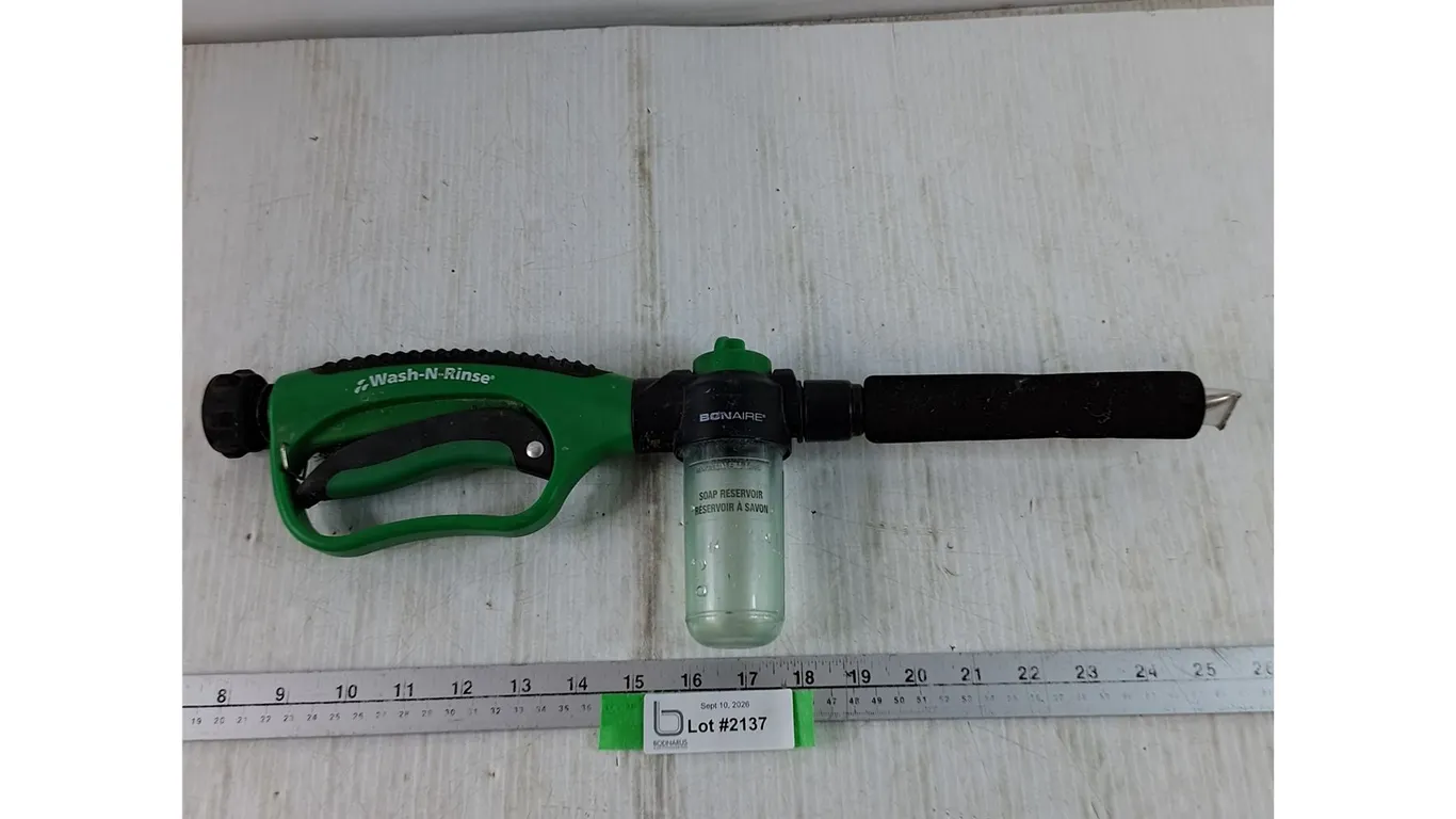 Wash -N-Rinse Pressure Washer with Soap Reservoir Untested