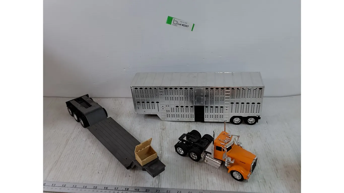 Popak New Ray Orange Semi Truck with (2) Trailer Attachment Accessories
