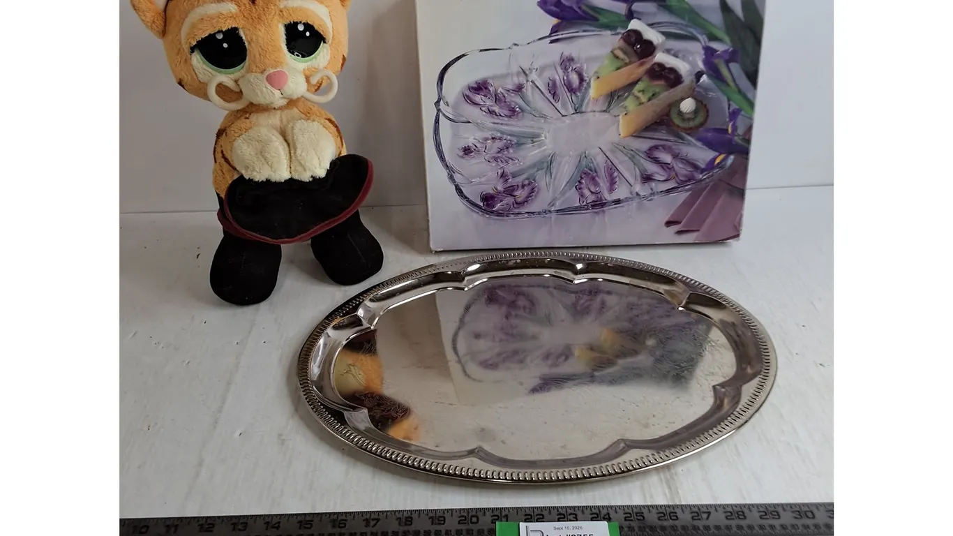 (2) Serving Platters, Puss In Boots Stand-Up Doll
