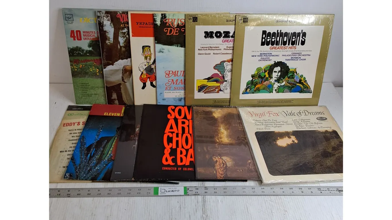 (12) Records-Ukrainian,Mozart,Classical and others