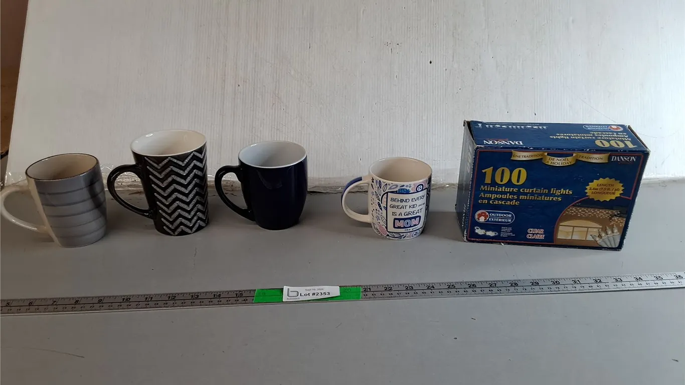 (4) Ceramic Mugs & String Lights- Power On