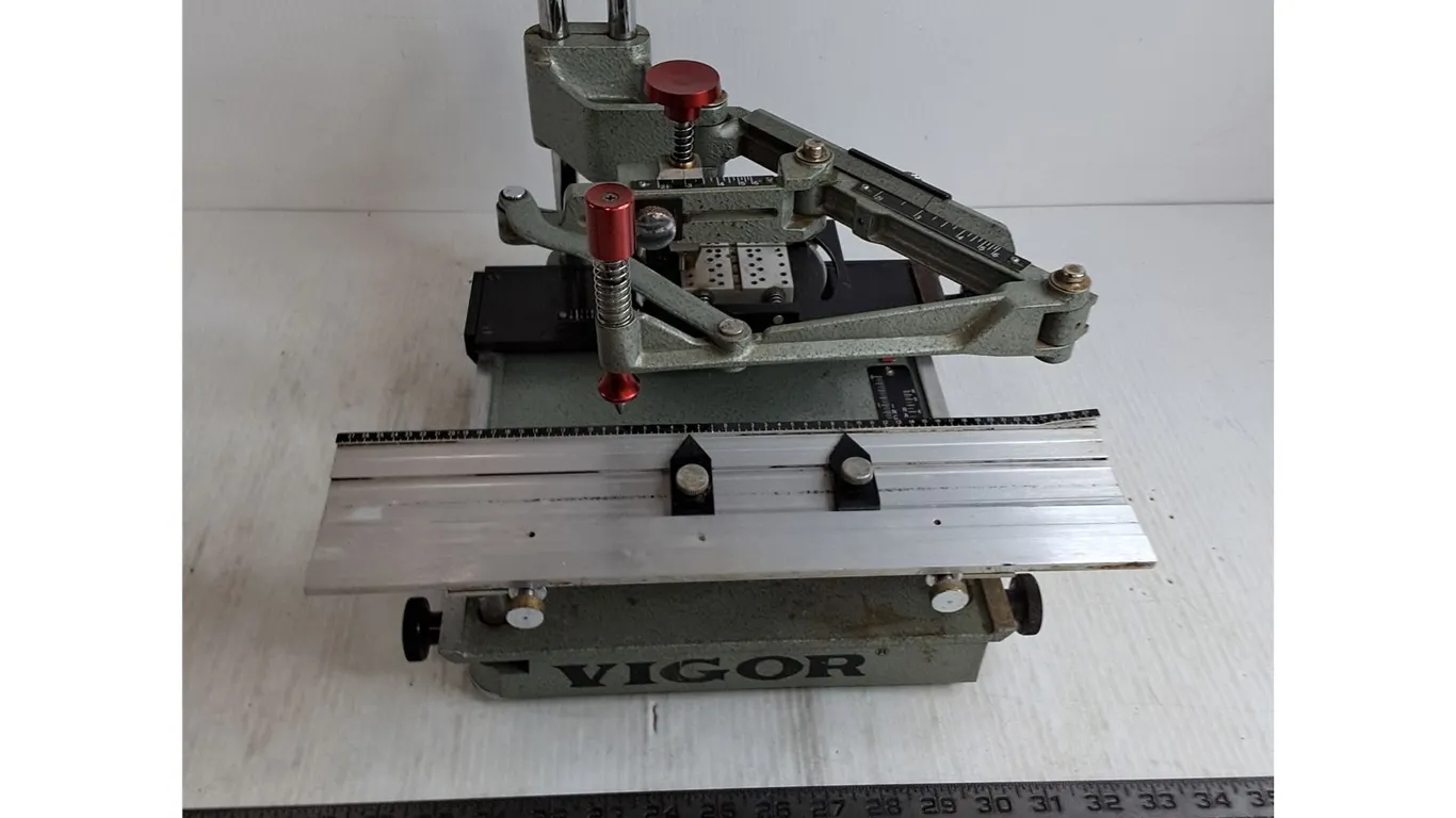 Vigor Pantograph Engraving Machine, Pickup Only