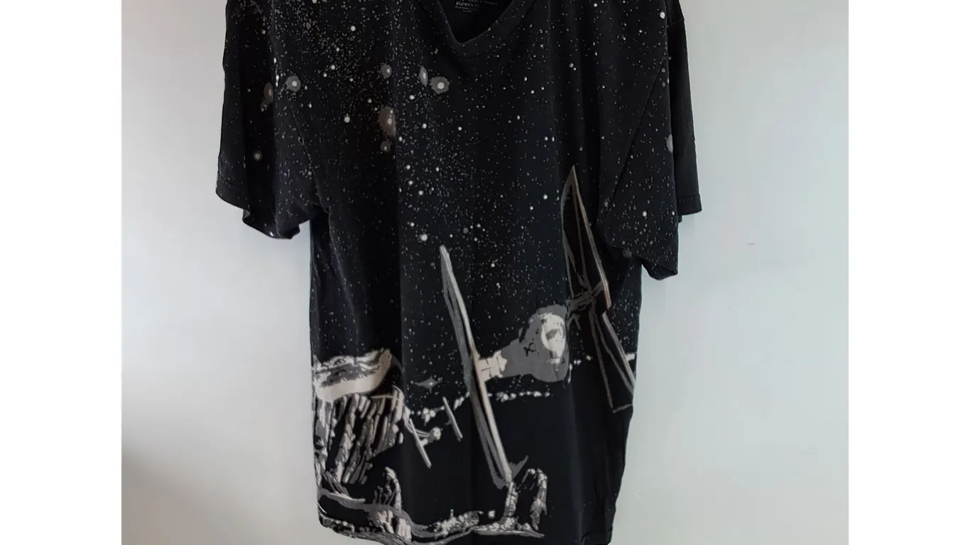 Black Star Wars T-Shirt Size Large with TIE Fighters