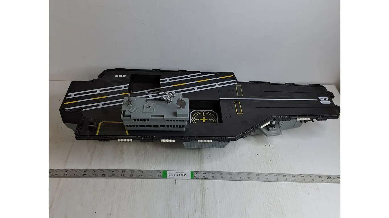 2001 Hasbro G.I. Joe Motorized U.S.S. Saratoga Aircraft Carrier-working
