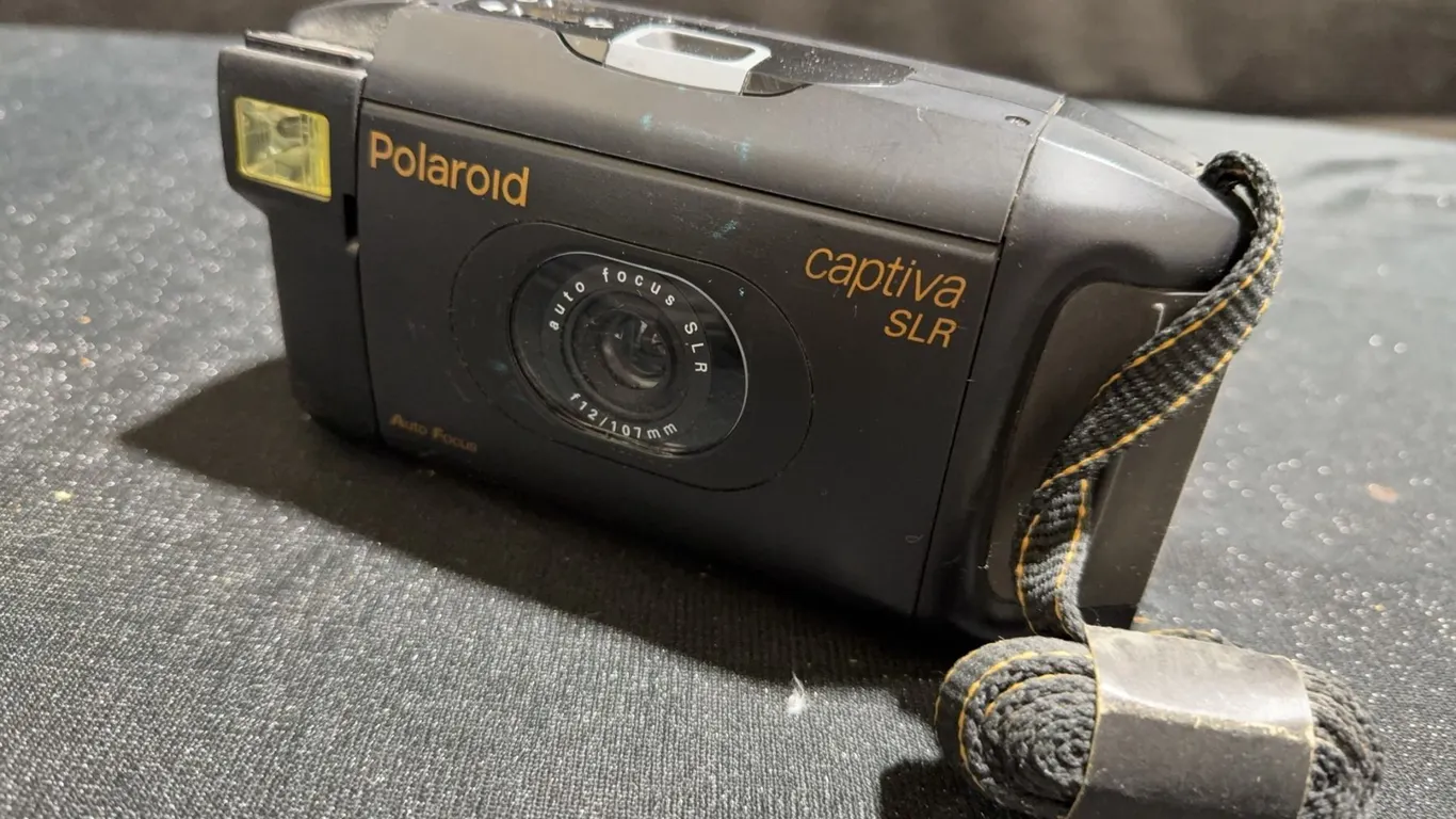 Polaroid Captiva SLR Instant Camera with Strap