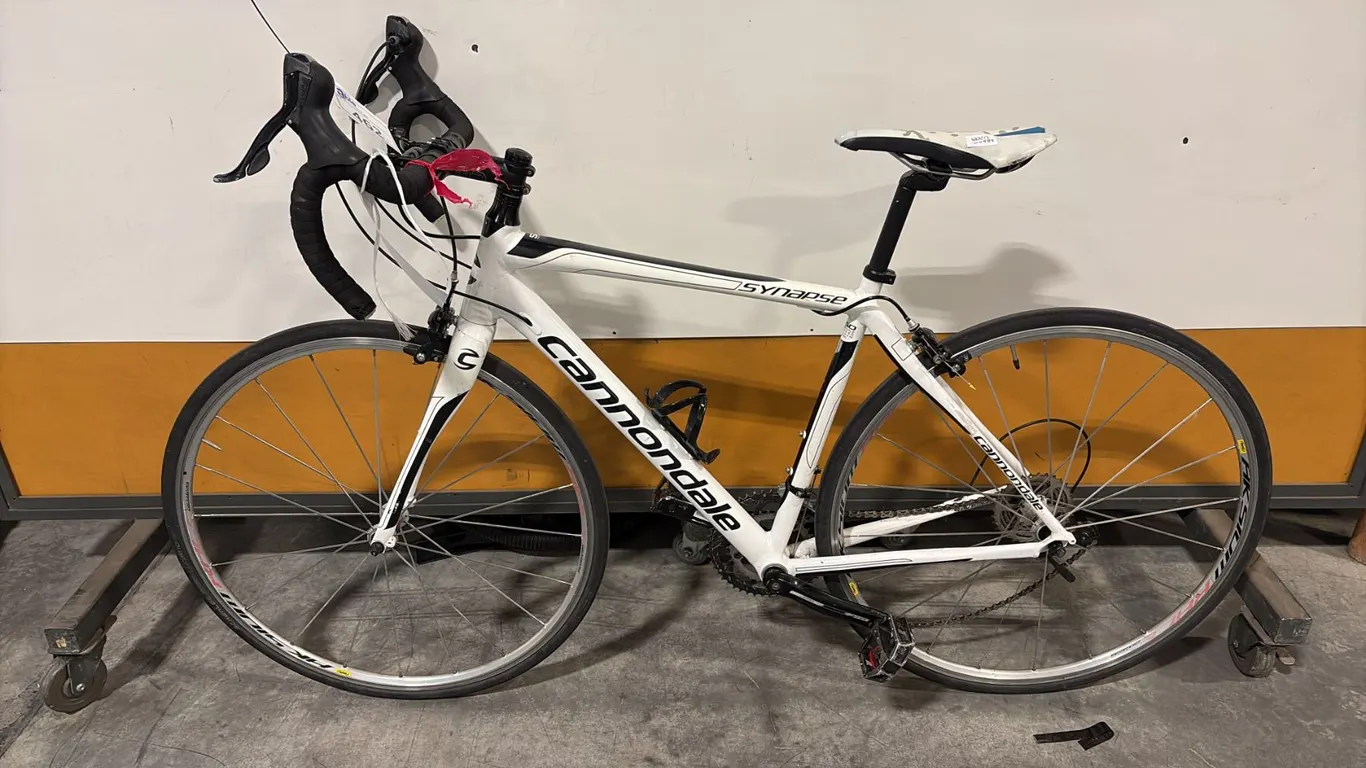 CANNONDALE SYNAPSE SI CARBON BLADED ENDURANCE 18-SPEED ROAD BICYCLE
