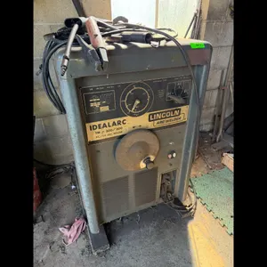 Lincoln Idealarc TM-300/300 AC/DC Arc Welder