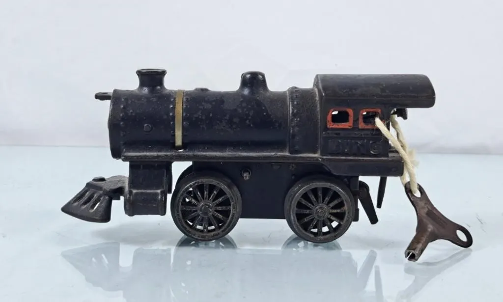 Vintage Bing Cast Wind Up Train w/Key