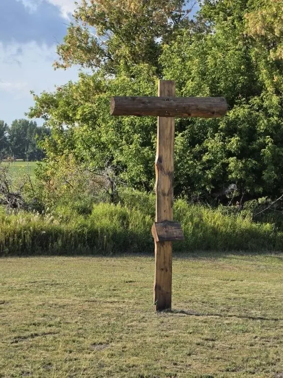 LARGE WOODEN CROSS