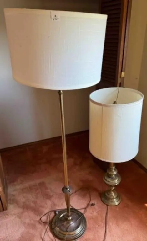 2 Brass lamps