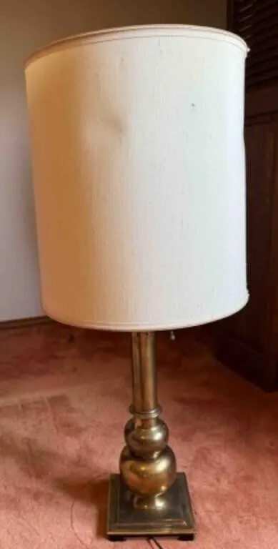 2 lamps