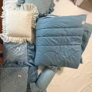 Full size comforter, 3 pillows & shams