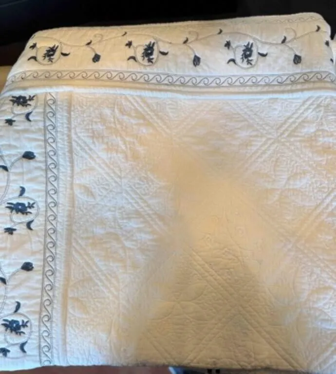 Cracker Barrell White/Blue Quilts, Pillows