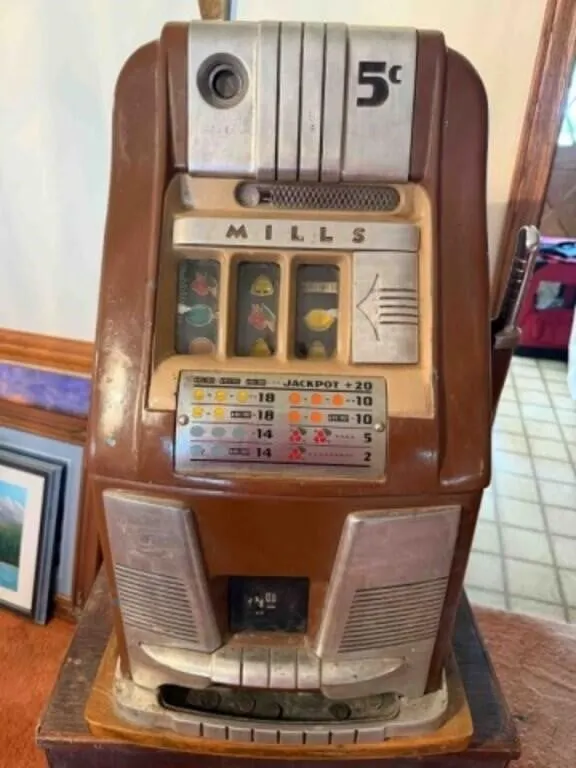 Mills 5 cent Slot Machine