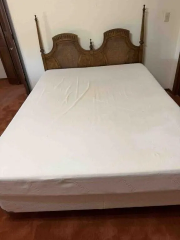 Queen size bedframe and head board