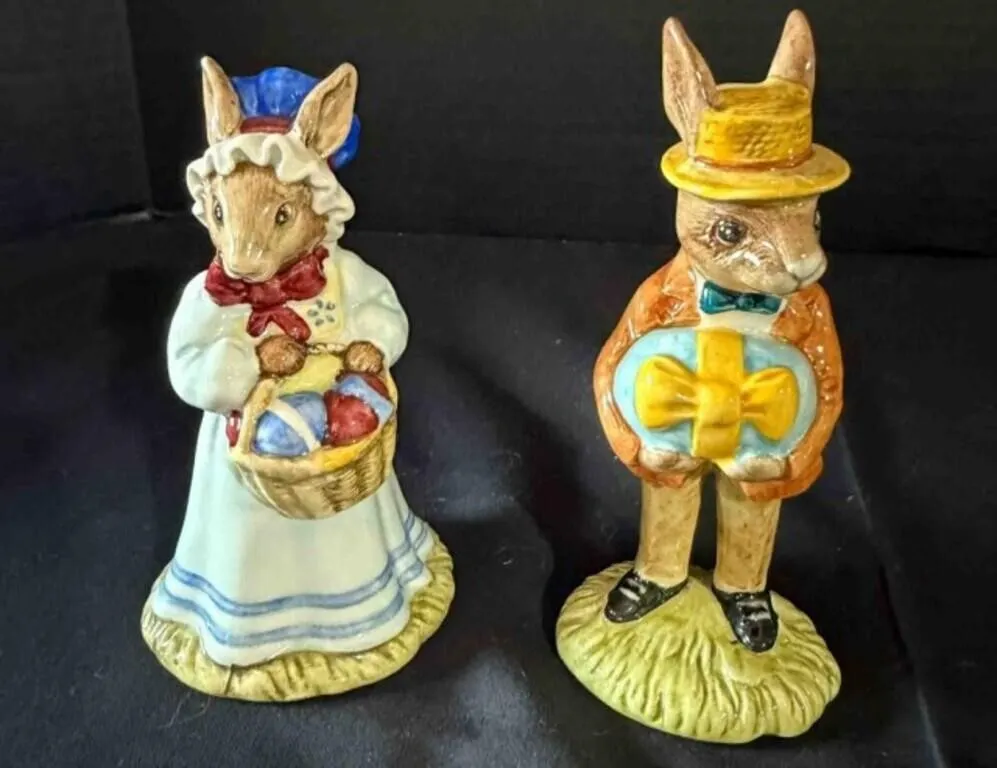 Mr. & Mrs. Bunnykins figurines