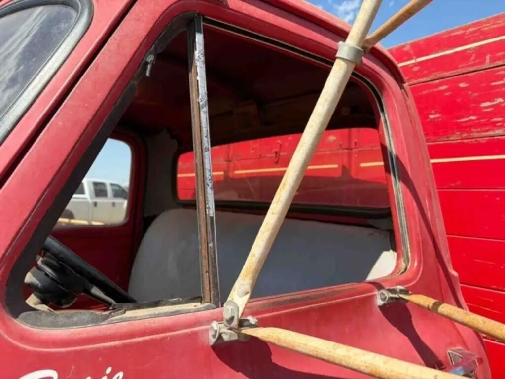 Ford F-600 Single Axle Truck