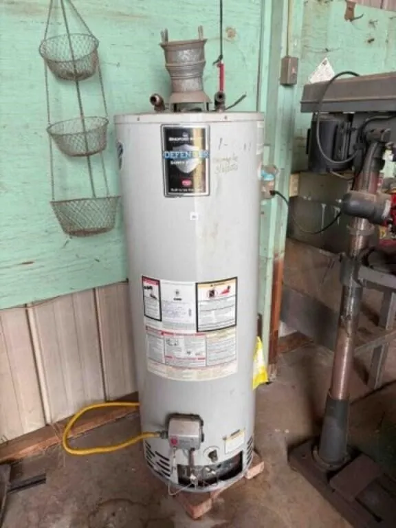 40 gal. gas hot water tank