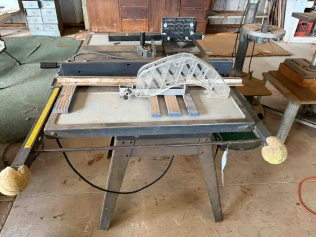 Craftsman 10" Table Saw