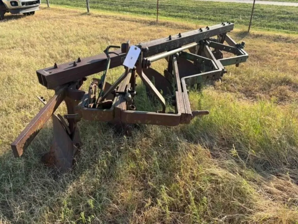 John Deere Semi Mounted Plow