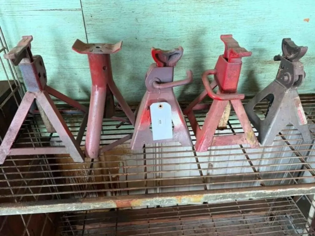 5 Adjustable Jack Stands