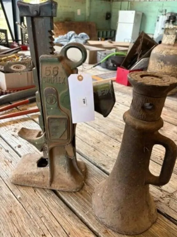 2 Jack Stands