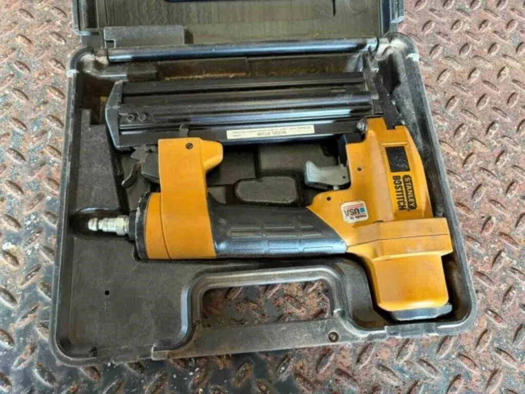 Bostich BT50B Air Staple Gun
