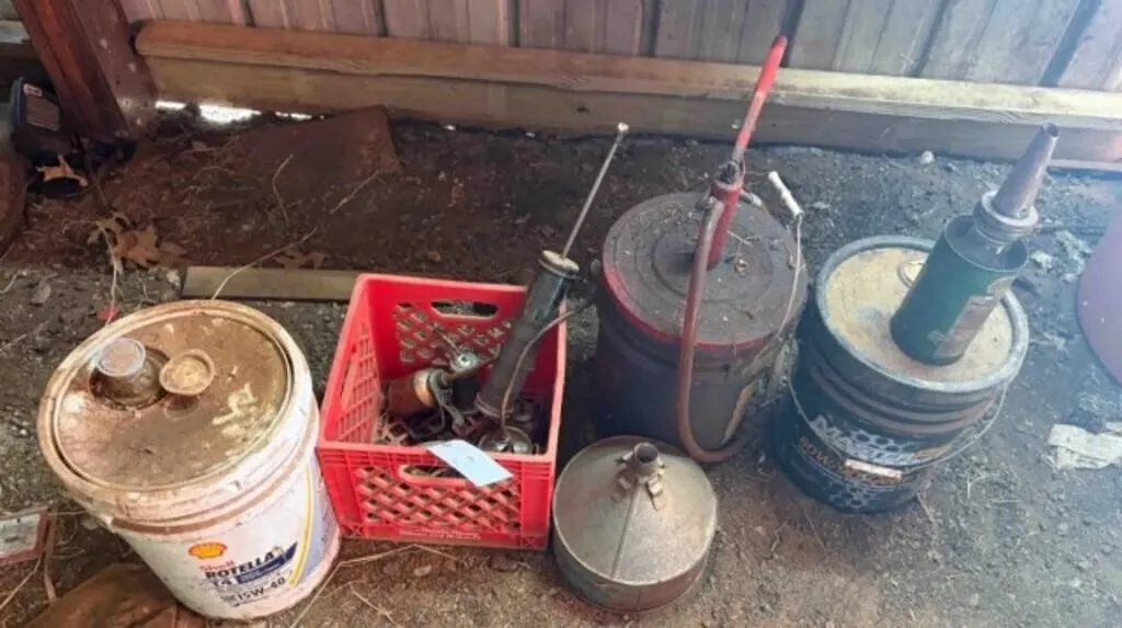 Oil Cans