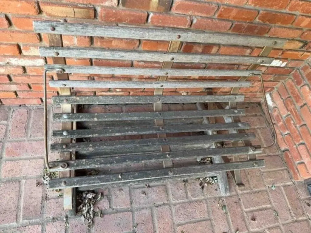 Wood Sitting Bench